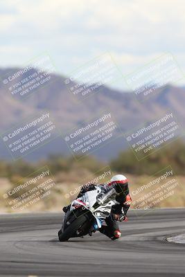 media/Nov-16-2025-Race Pace (Sun) [[8c5fa54630]]/Non Verified Riders (1st 20 Minutes)/5-Turn 15 (110pm)/